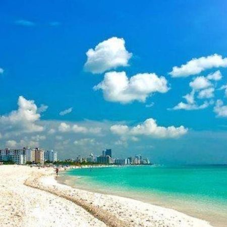 Women Only Rooms - Men Only Rooms - Free Wifi - Coffee Parking - Lockers Miami Exterior foto